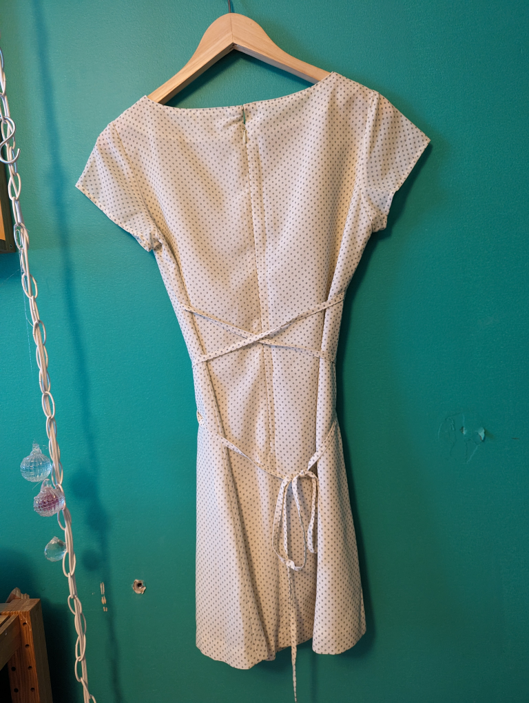 White dress - photo 3
