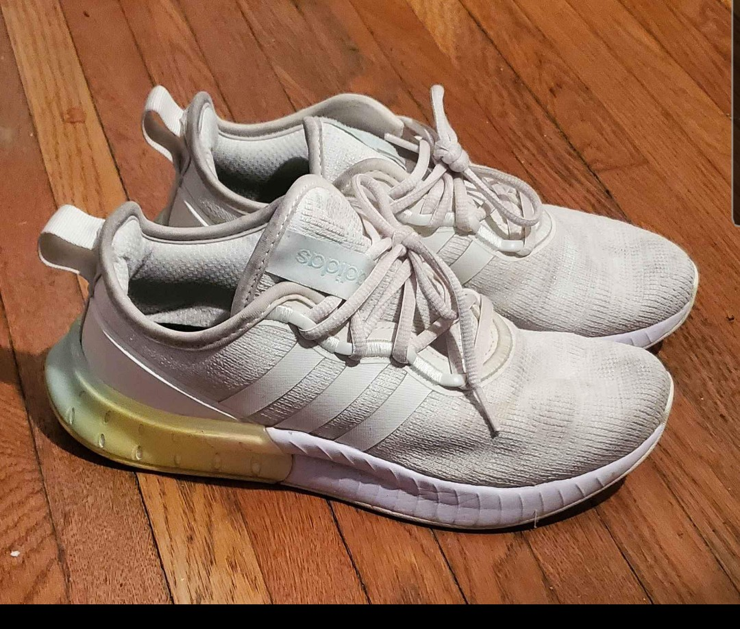 Ladies runners size 8