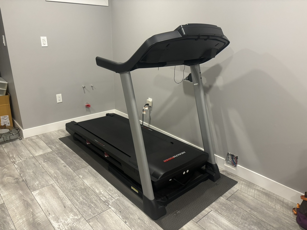 HealthRider Treadmill - photo 2