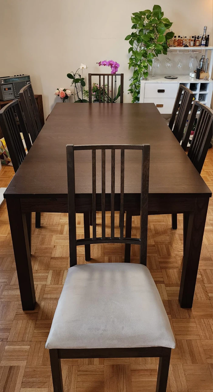 wooden expandable dining table with wooden chairs - photo 2