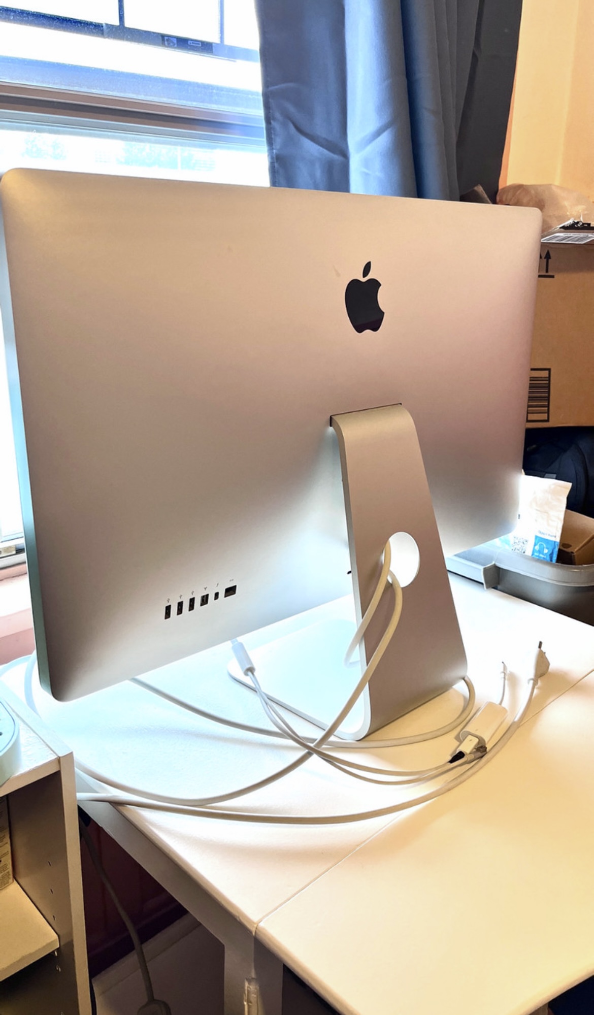 27” Apple Thunderbolt Monitor - photo 2