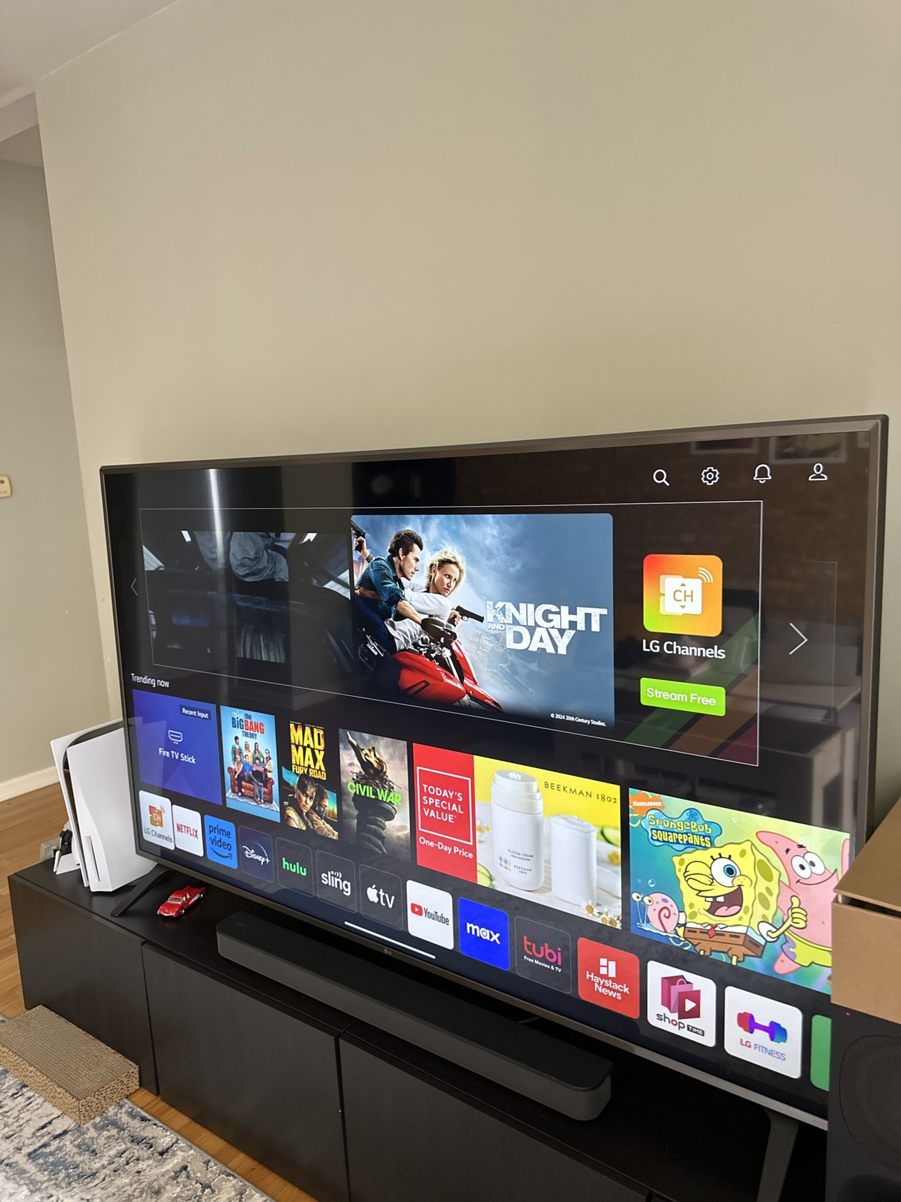 LG tv 75 and Sony soundbar - photo 3