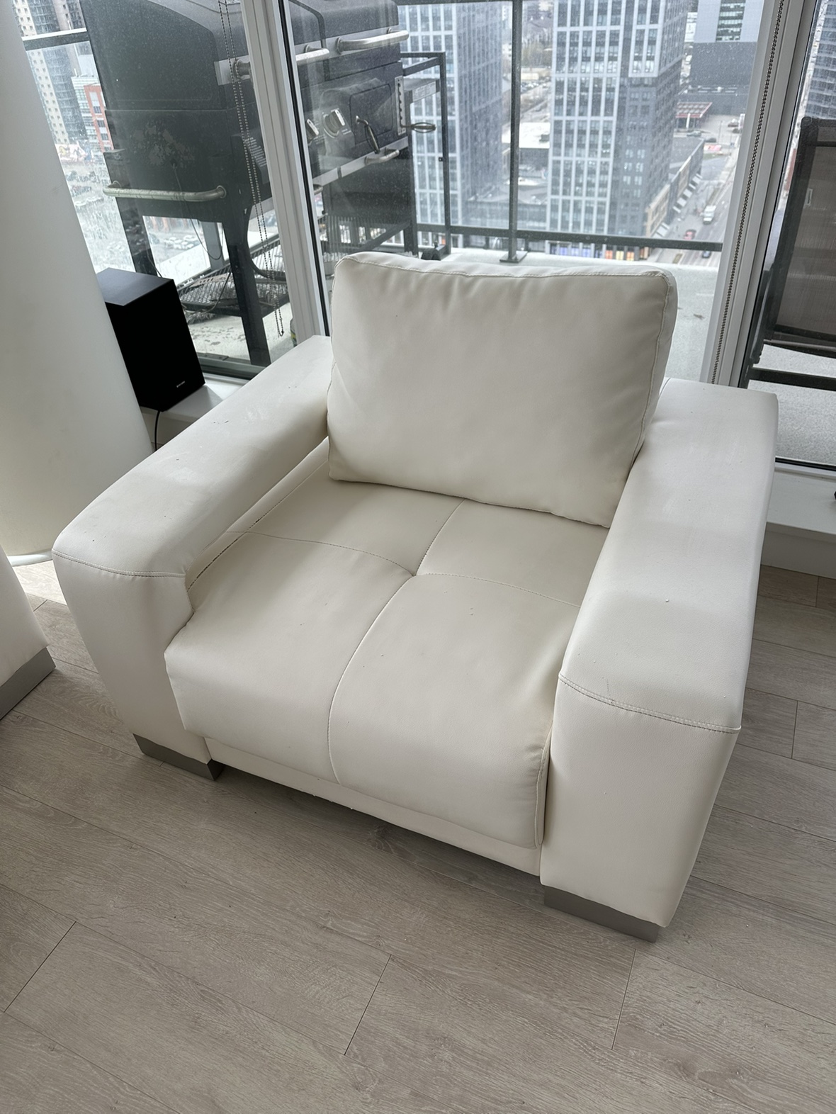 Sofa and chair - photo 4