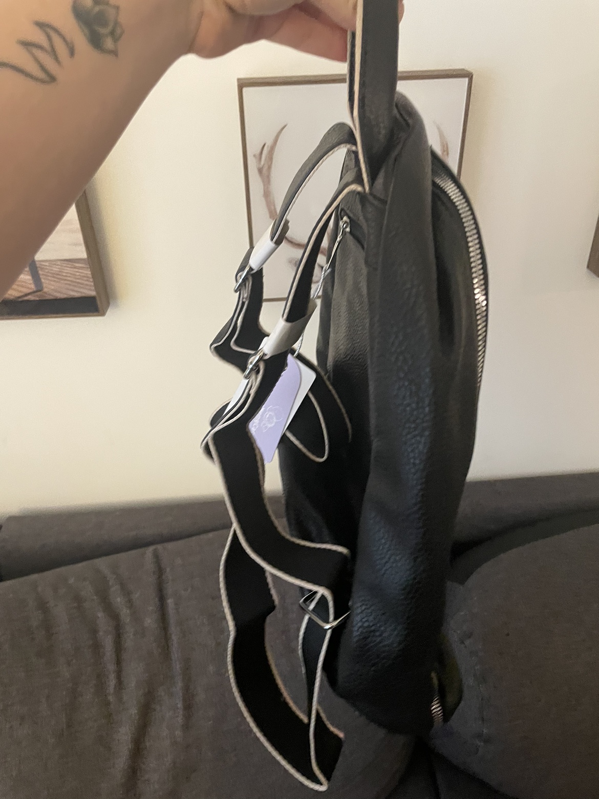 New Black Backpack image indicator(5)