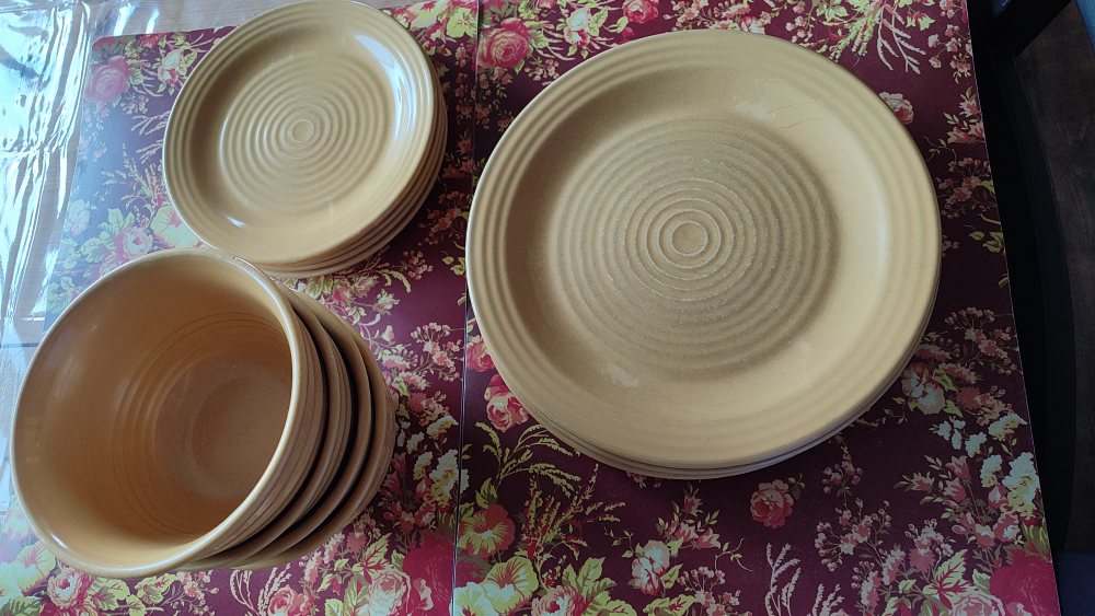 Dinner set, plates & bowls