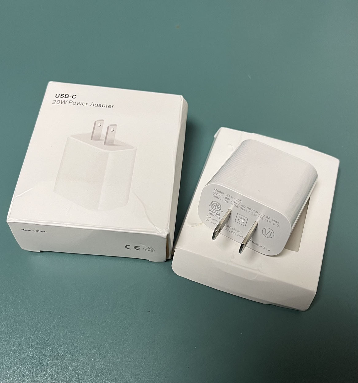 20W USB C Fast Charger thumbnail