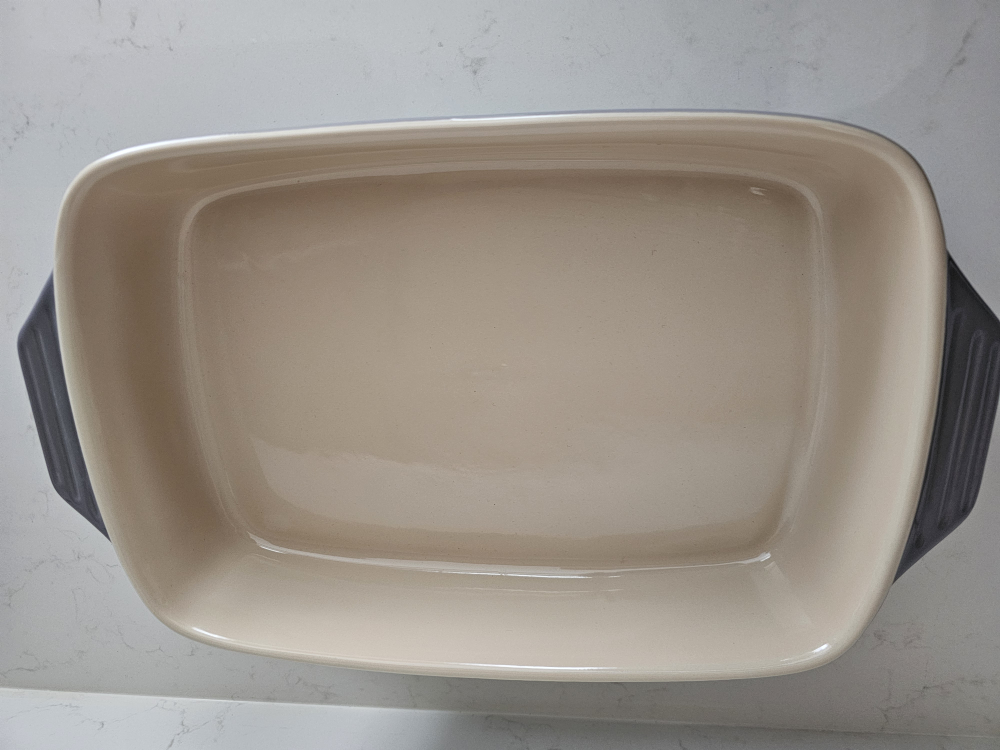 3.3L Le Creuset Casserole Dish [Never Used] image indicator(4)