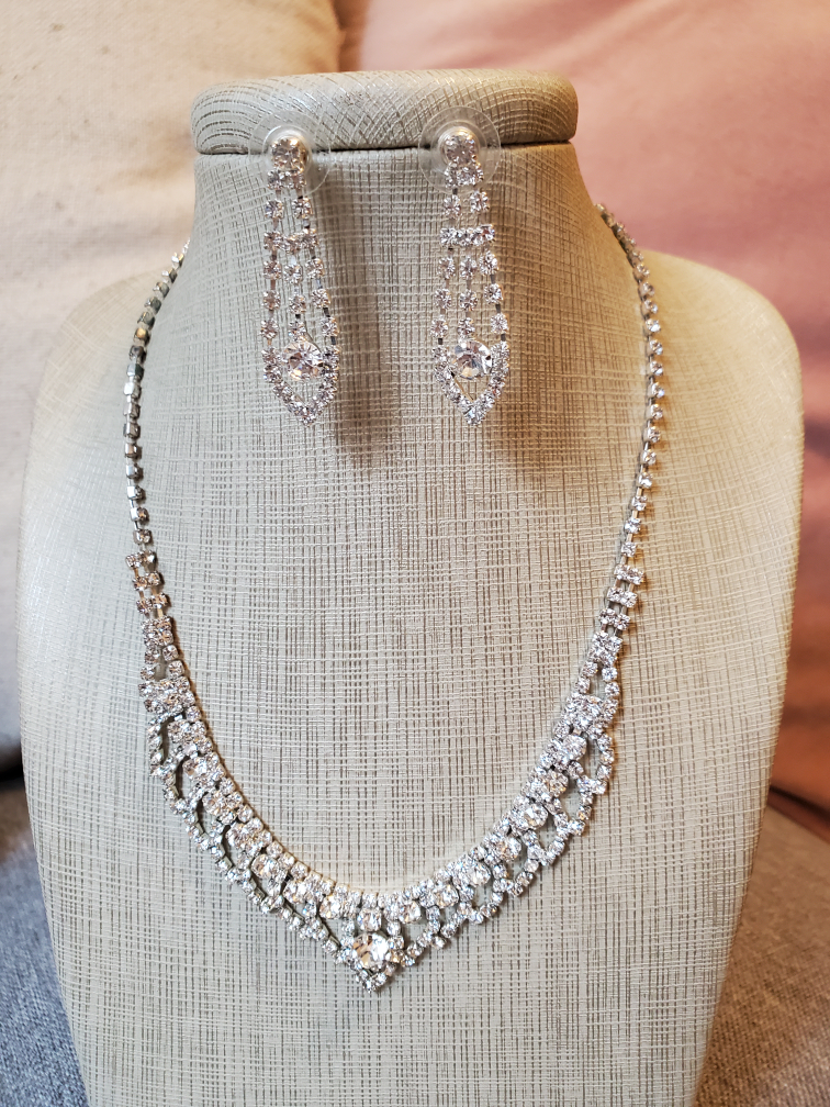 Gorgeous Rhinestone Necklace & Earring Jewelry Set image indicator(2)