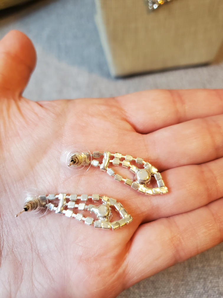 Gorgeous Rhinestone Necklace & Earring Jewelry Set image indicator(7)