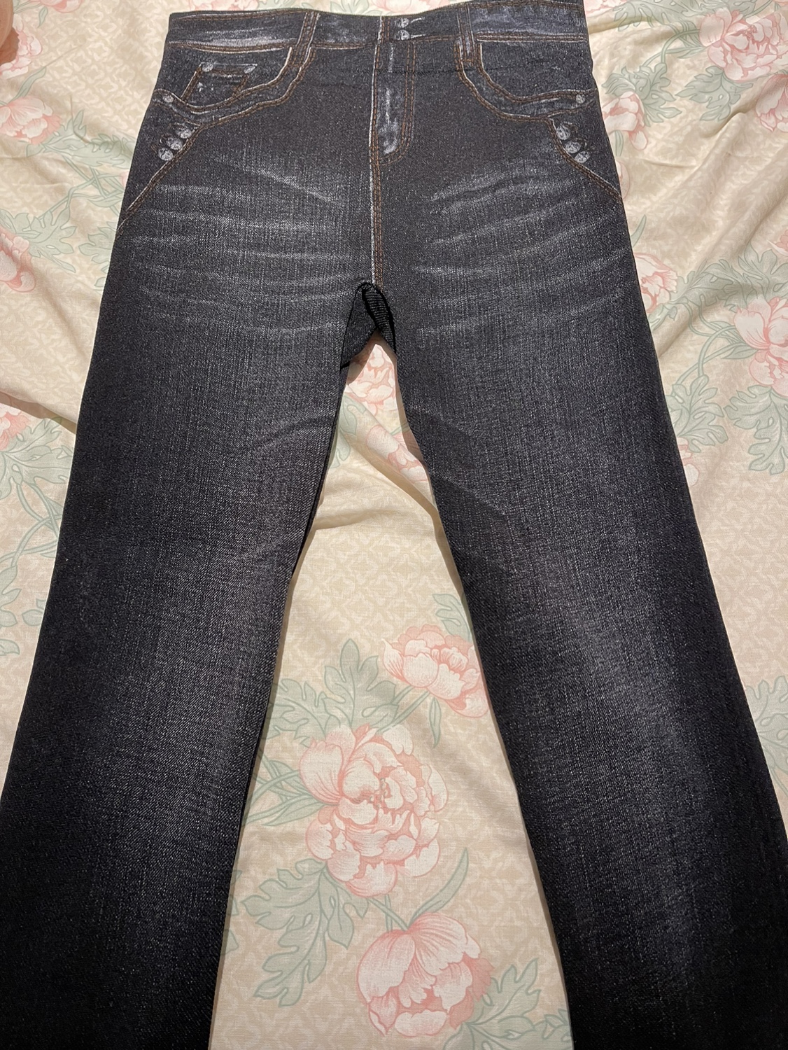 Black leggings thumbnail