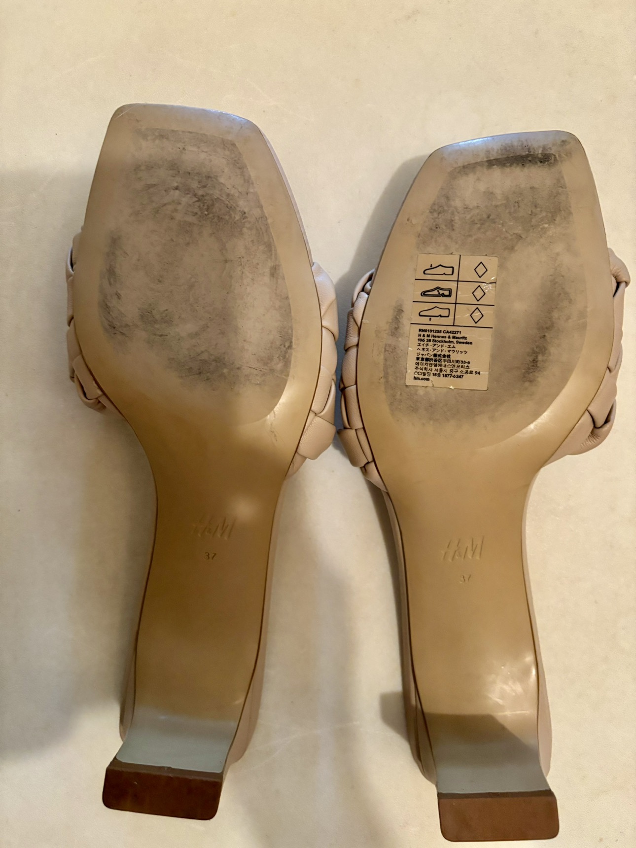 Slip-on Sandals image indicator(2)