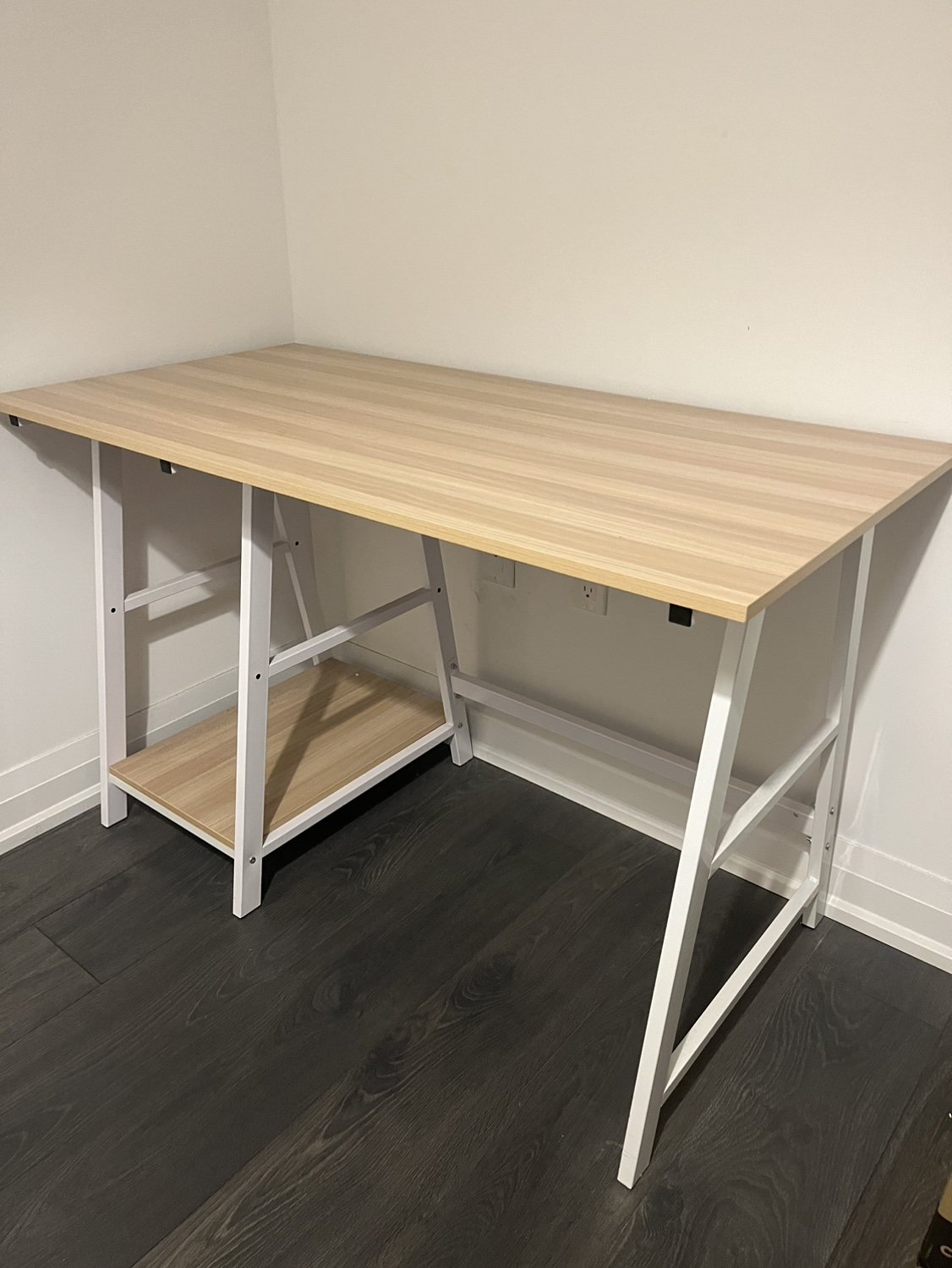 Gaming/Study Table 🟢 image indicator(2)