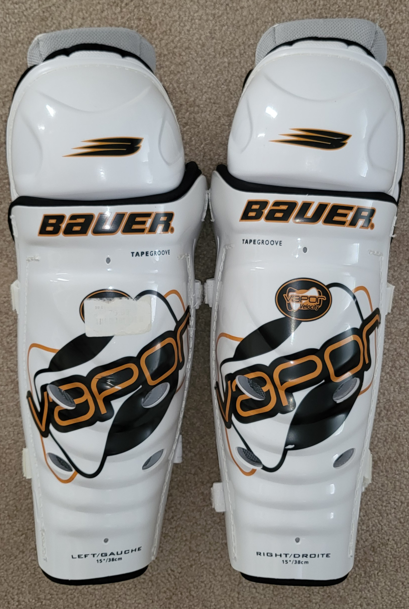 Hockey shin guards thumbnail