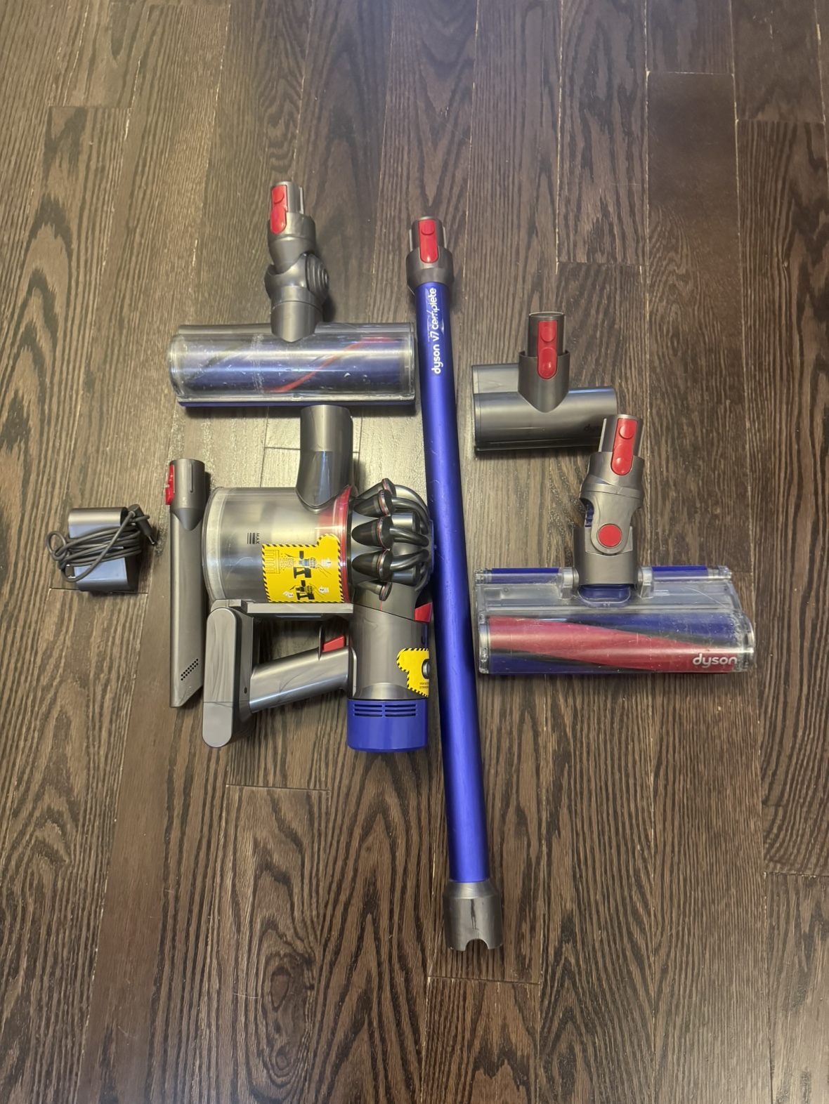 Dyson v7