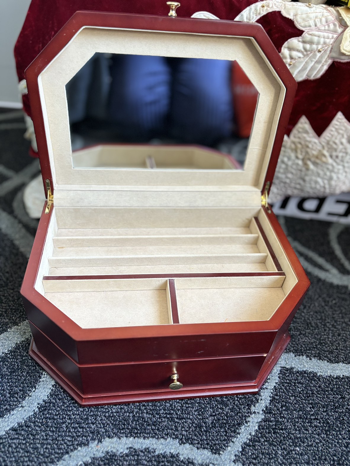 Jewelry organizer storage - photo 3