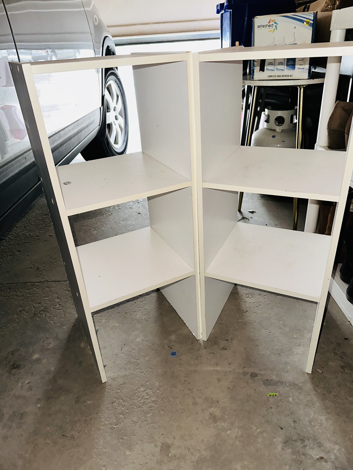 White shelves *MOVING MUST GO* - photo 3