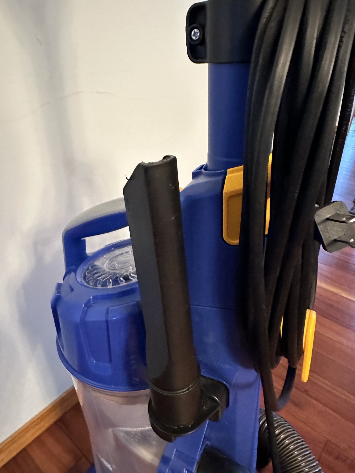 Eureka PowerSpeed Vacuum Cleaner image indicator(2)