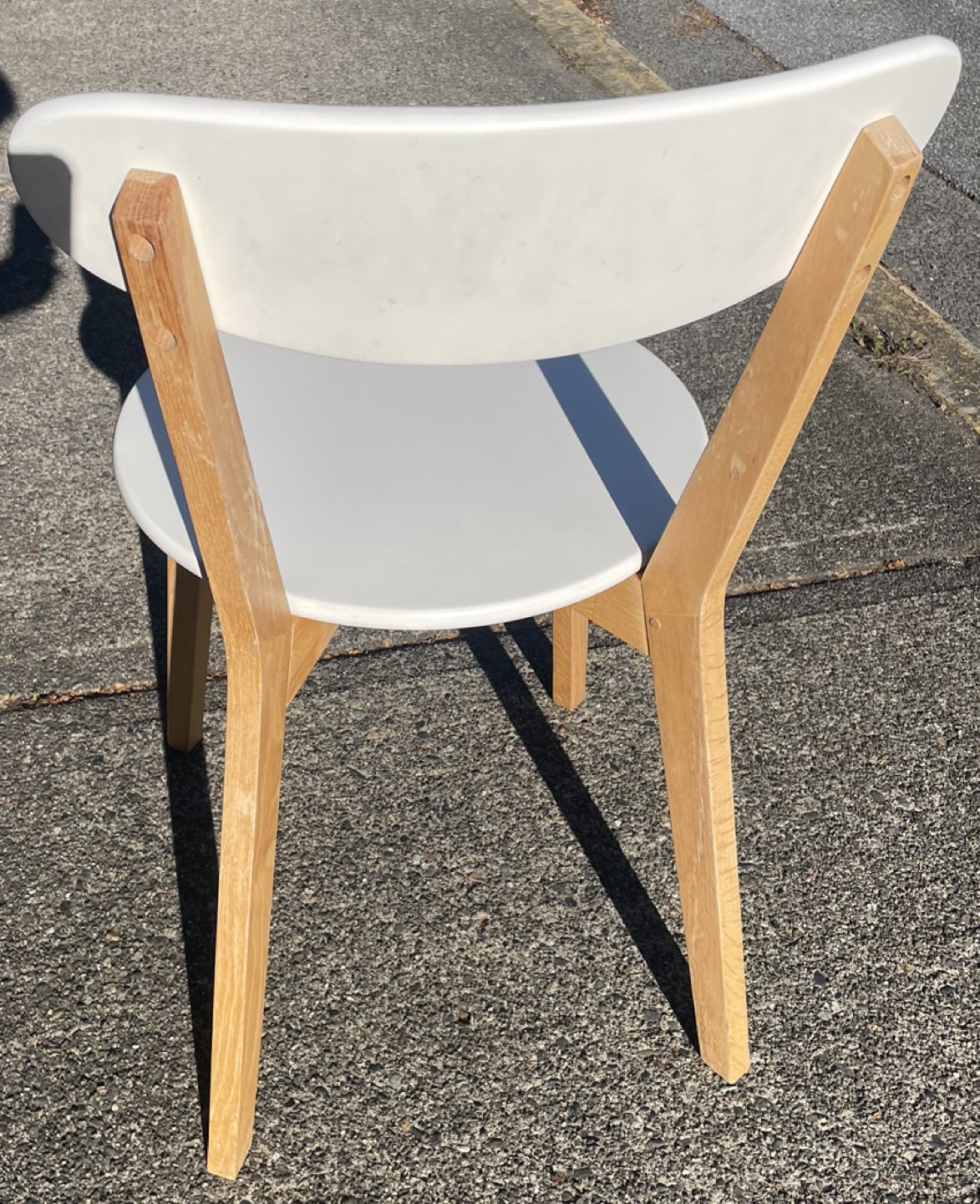 Two nice condition wooden chair - photo 2