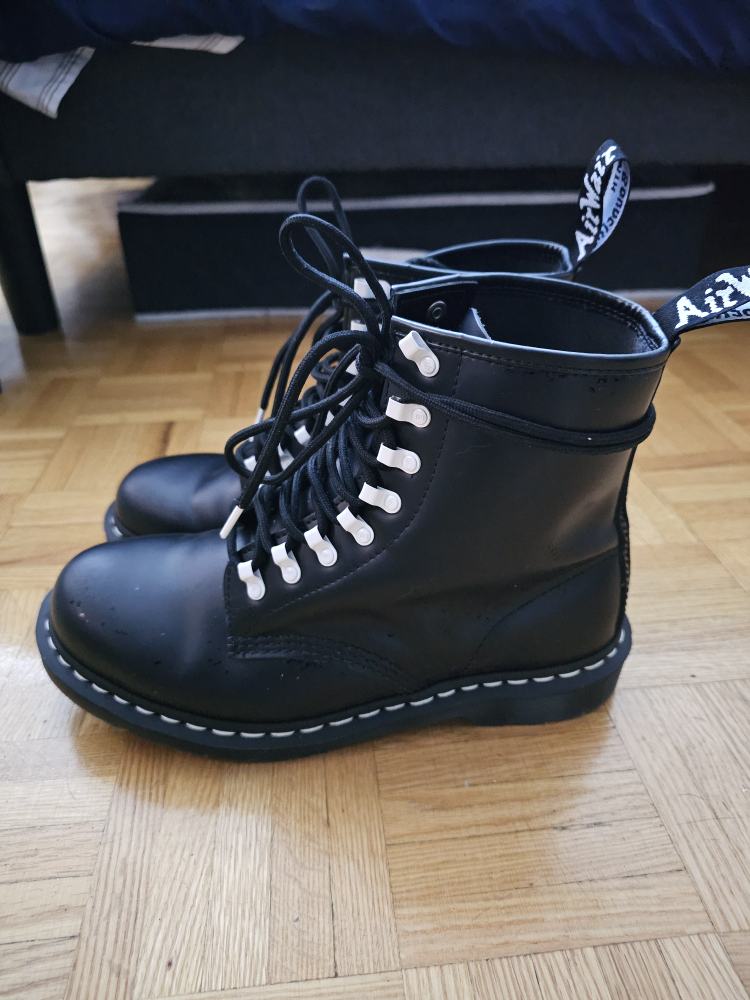 Dr. Martens 1460 contrast Hardware boots thumbnail