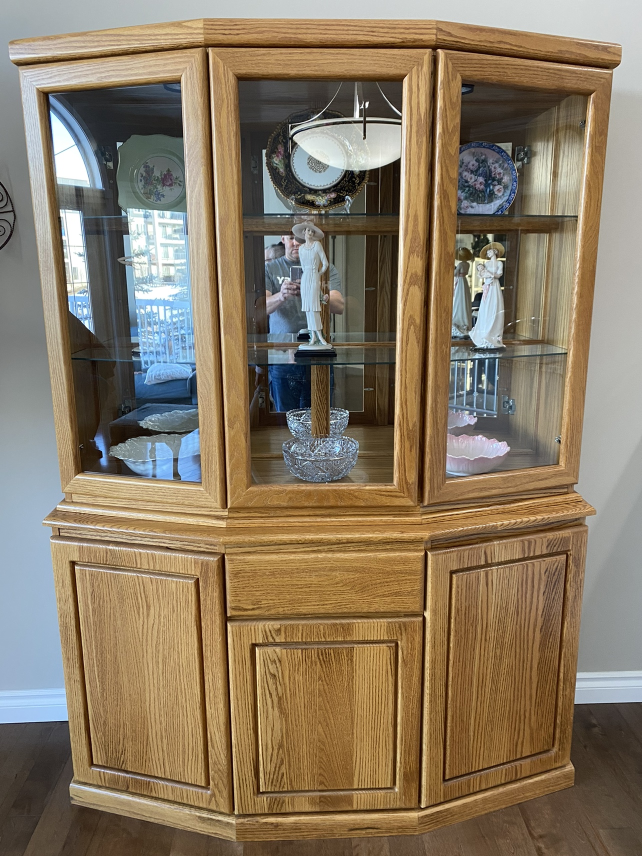 2 piece oak Hutch with glass doors - photo 2