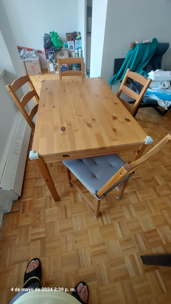 Dinning Table with 4 chairs, Antique stain thumbnail