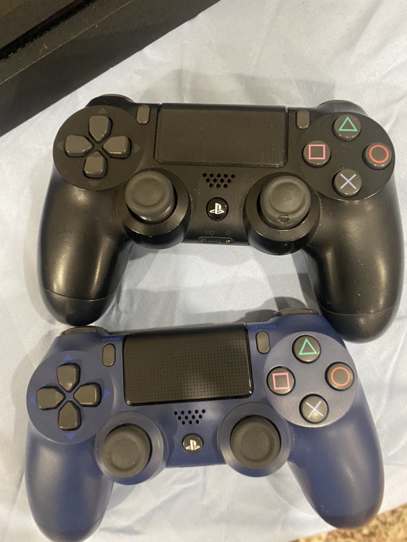 PS4 (need gone)with 3 games 2 controllers and PlayStation camera - photo 2