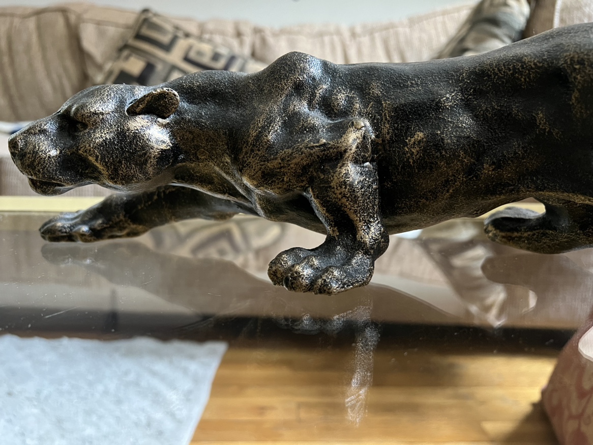 Black cast iron panter hunting statue 13 lbs image indicator(3)