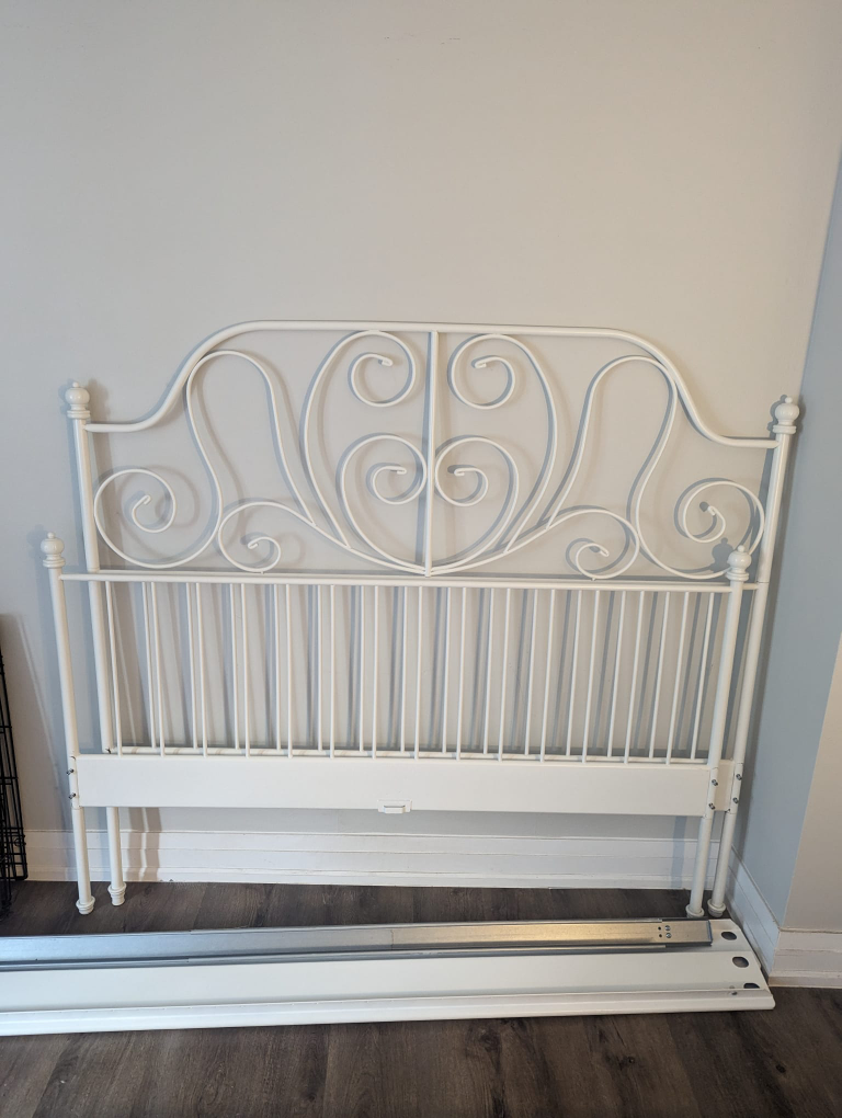 Ikea Queen Bed Frame - white - photo 5