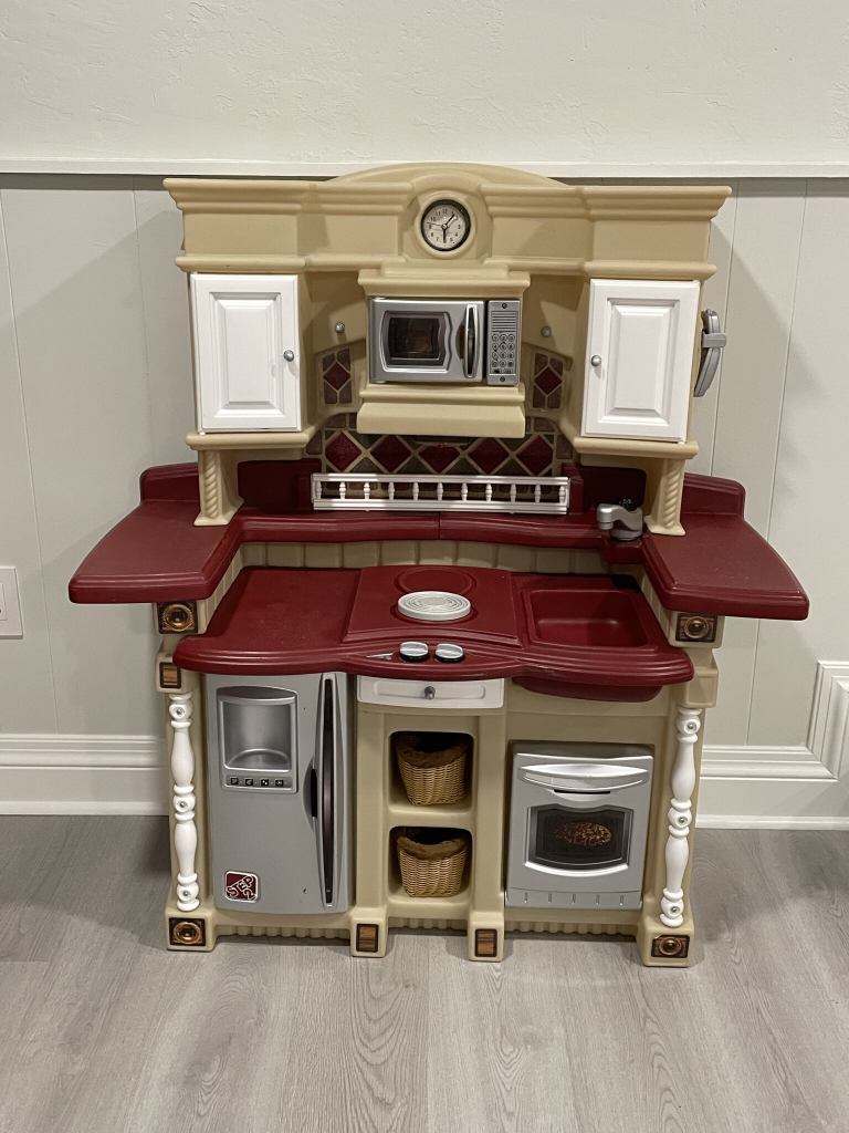 Step 2 kitchen play set