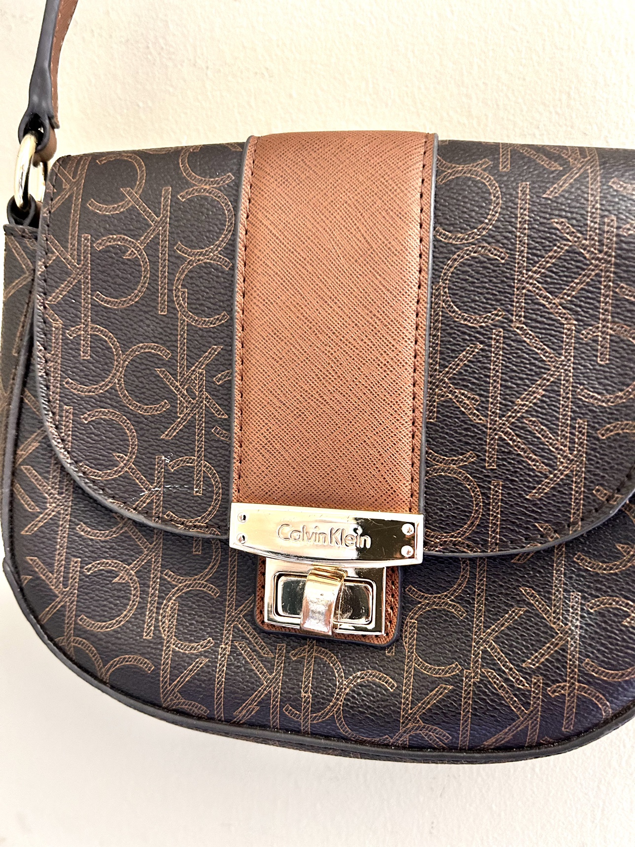Calvin Klein crossbody purse - photo 3