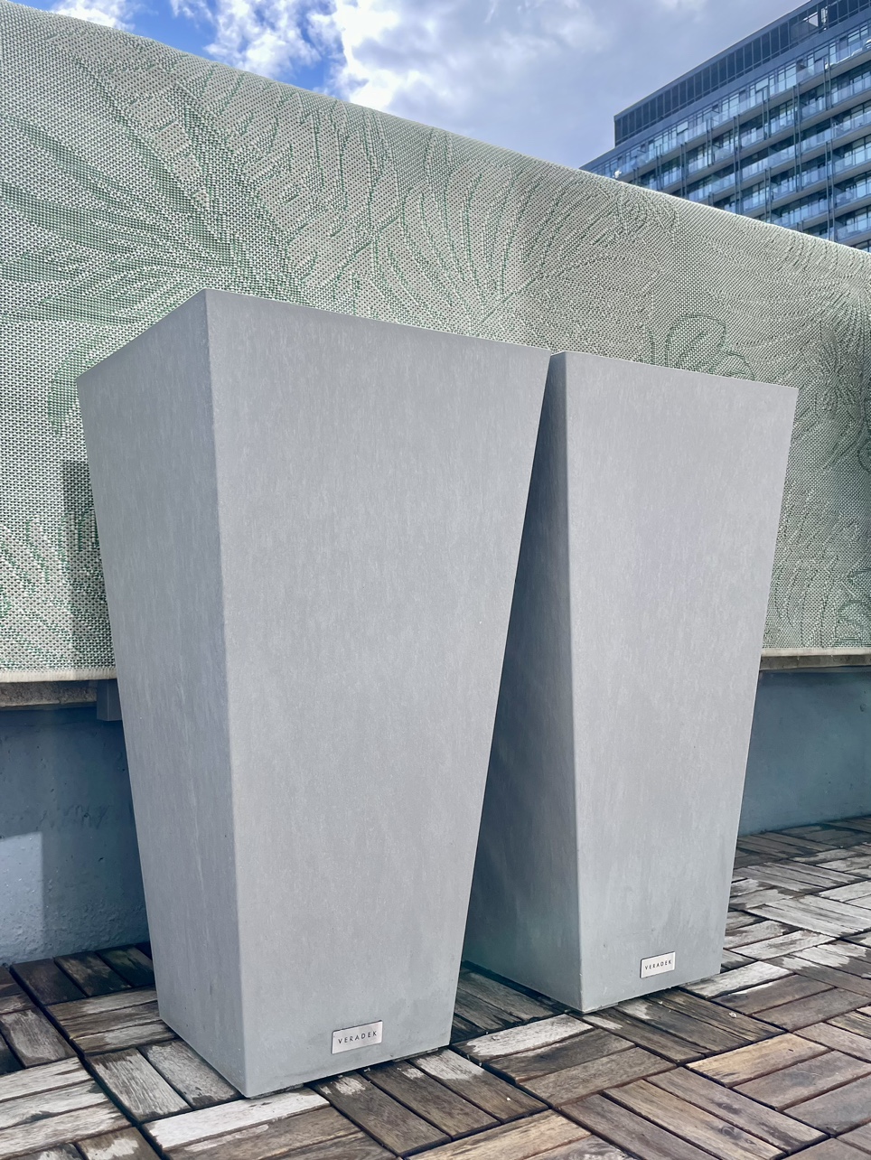 Veradek V-Resin Indoor/Outdoor Taper Planter, (26 inch, Grey)