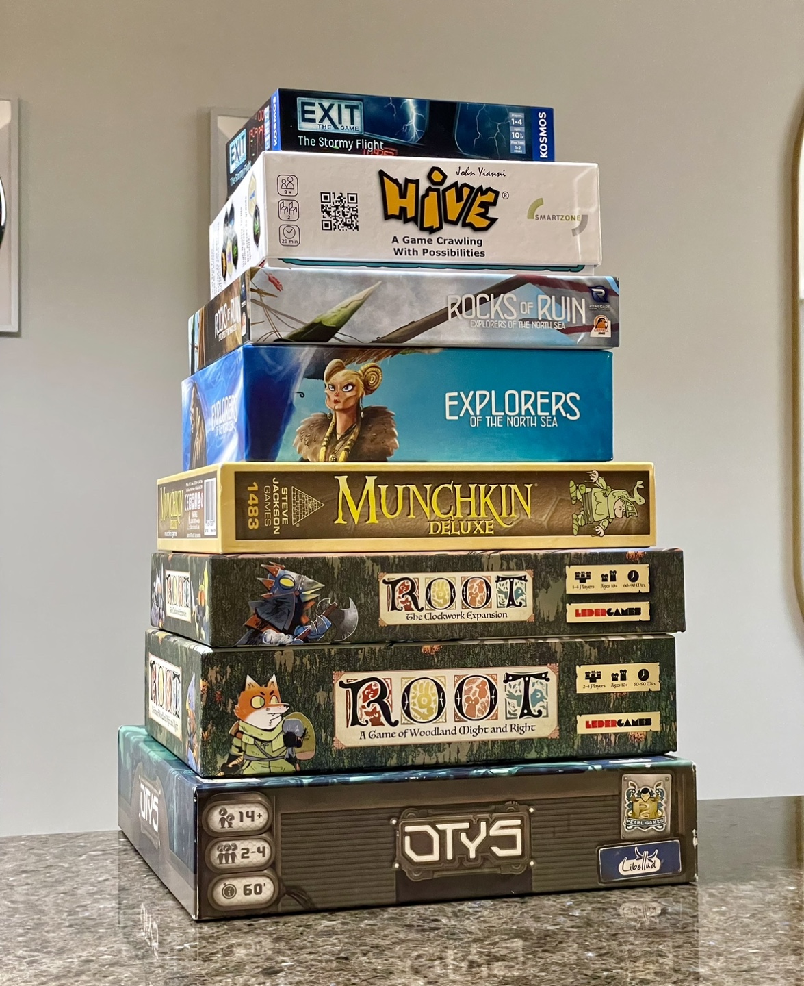 Popular board games for sale, very low prices thumbnail