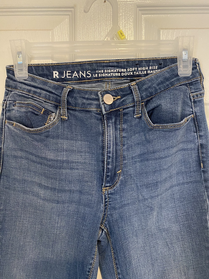 Reitman’s High Waisted Skinny Jeans image indicator(2)