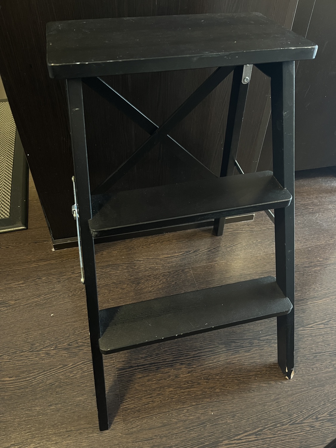 Dark brown wood step stool - photo 2