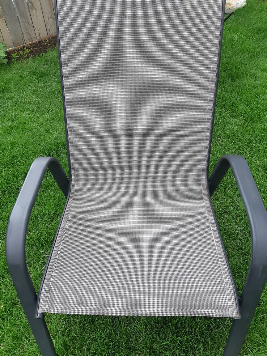#FREECYCLE   2  outdoor chairs 🌸 - photo 4