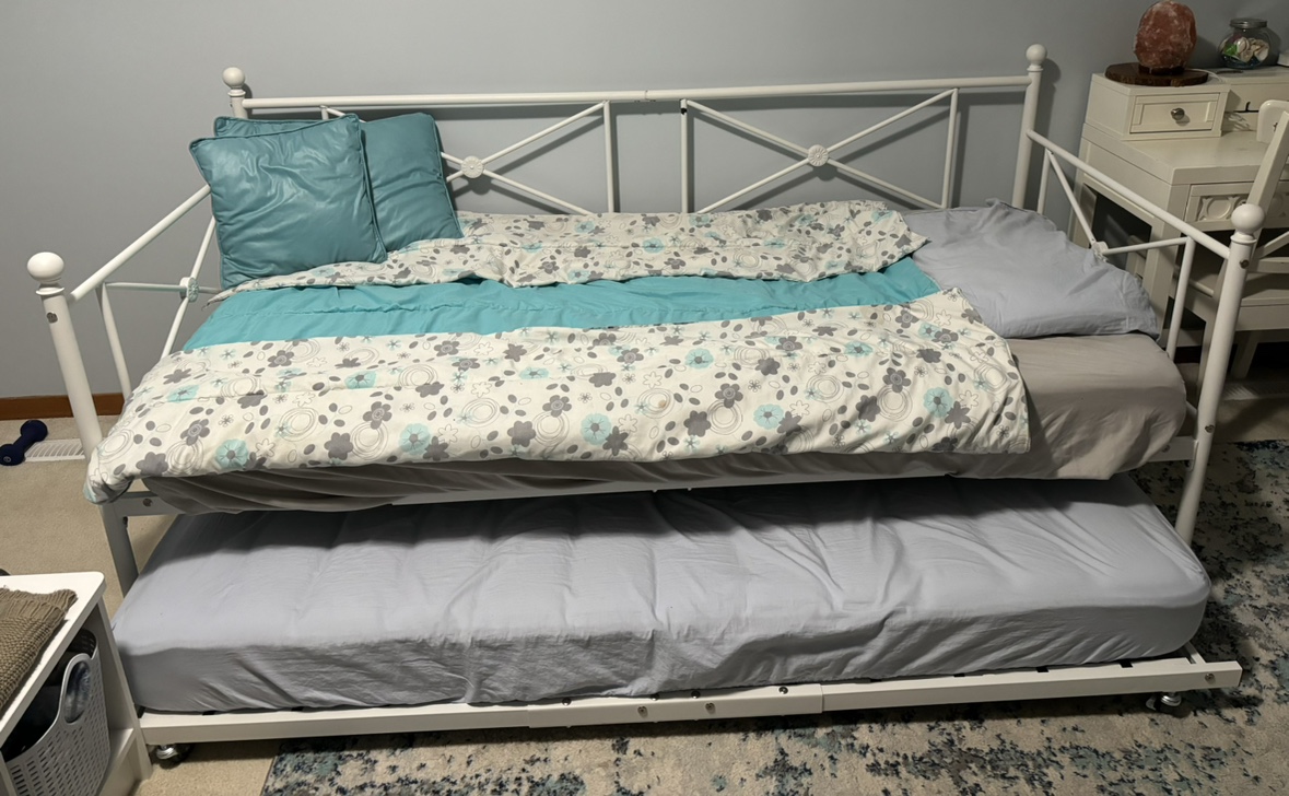 Trundle day bed with mattresses - photo 2