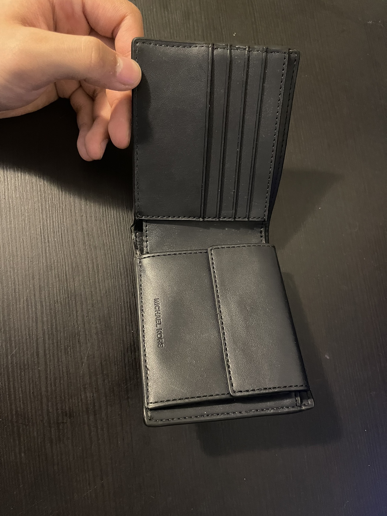 Micheal Kors men’s wallet - photo 3