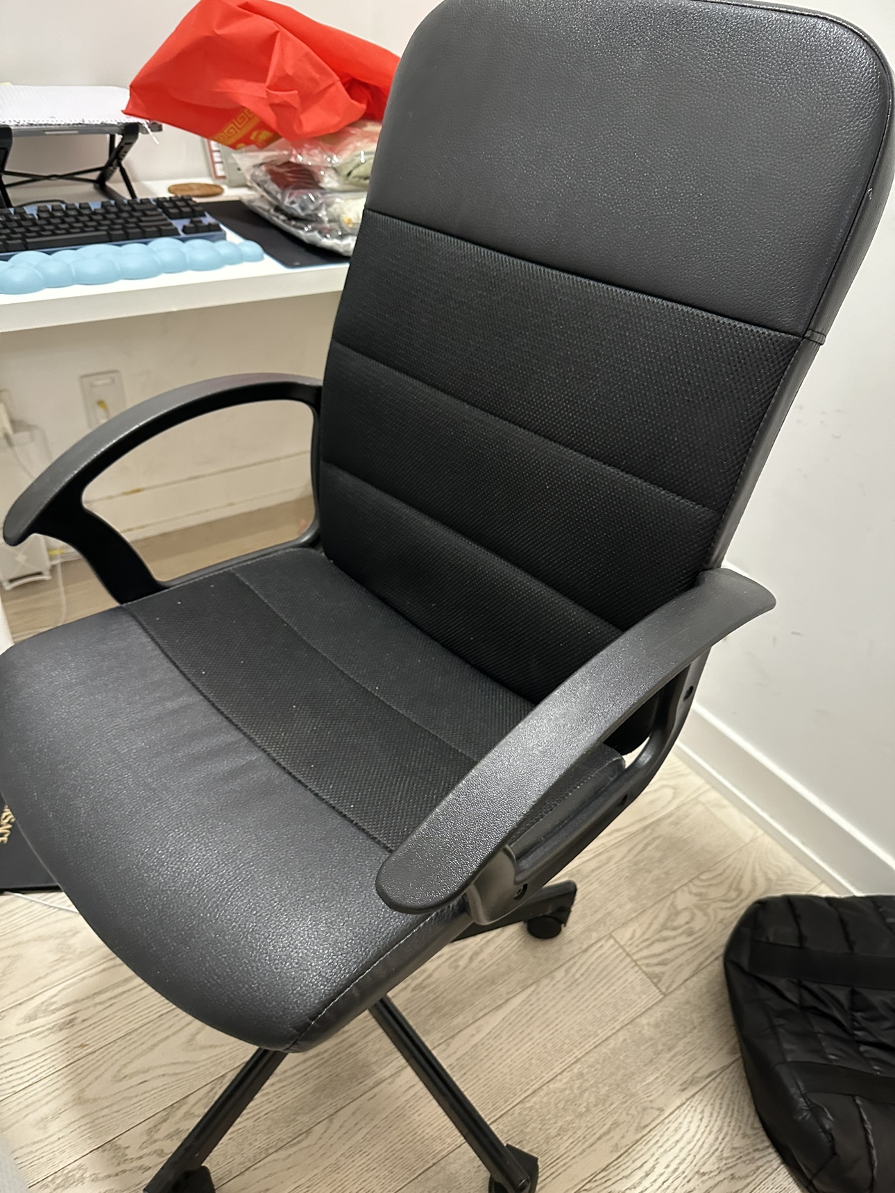 Ikea Millberget Chair - photo 2