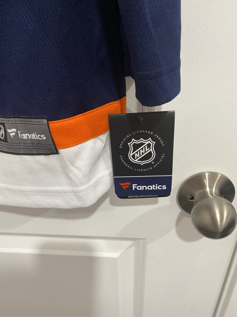 Women’s New Oilers Jersey Size Medium - photo 3