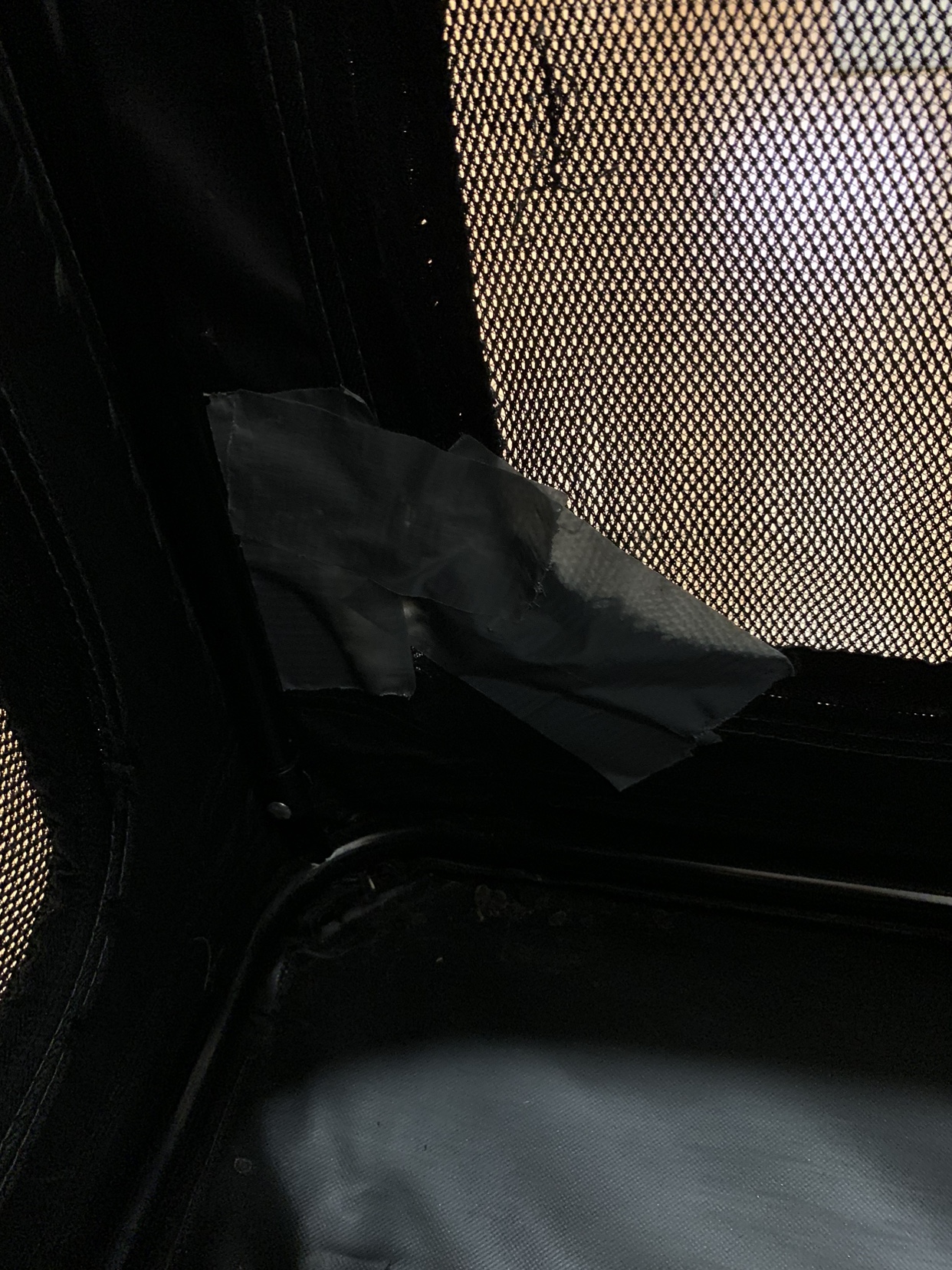 Frisco  3-Door Collapsible Soft-Sided Dog Crate image indicator(9)