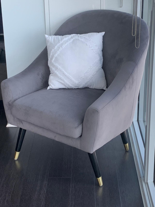 Accent chair