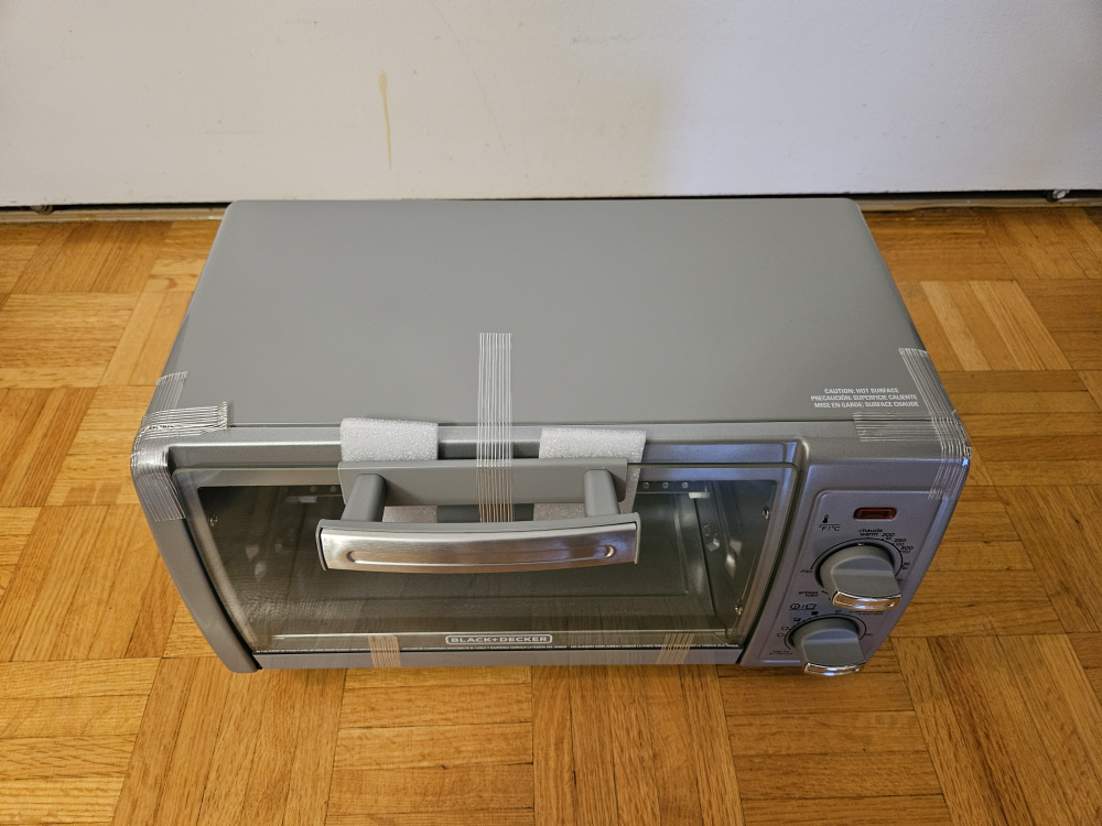 Black & Decker 4 Slice Toaster Oven thumbnail