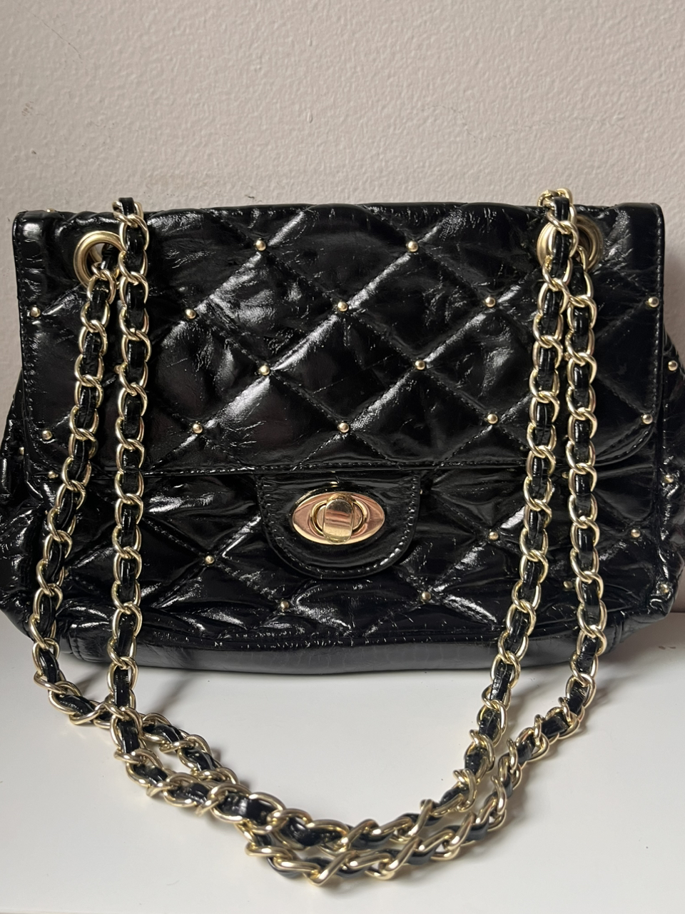 Vintage patent leather purse image indicator(2)