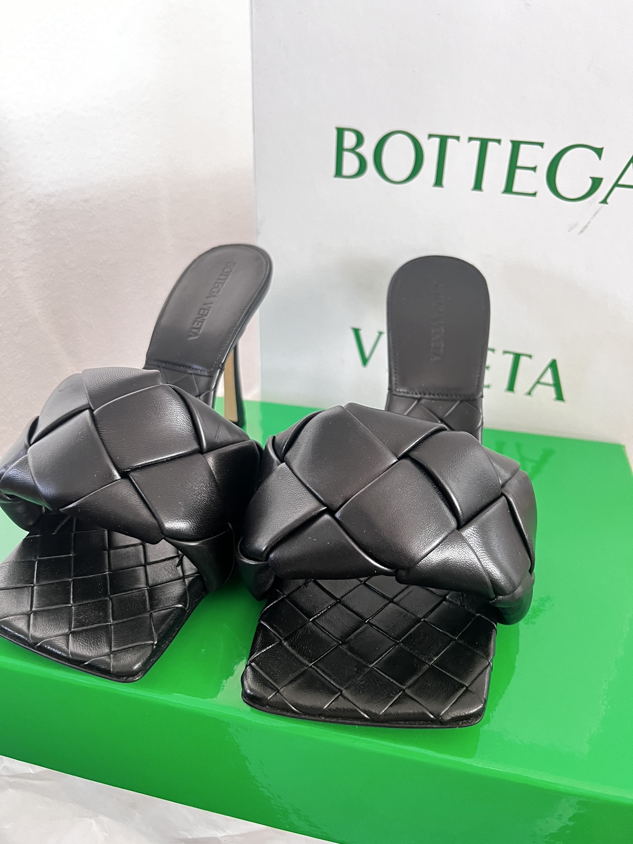Bottega Veneta