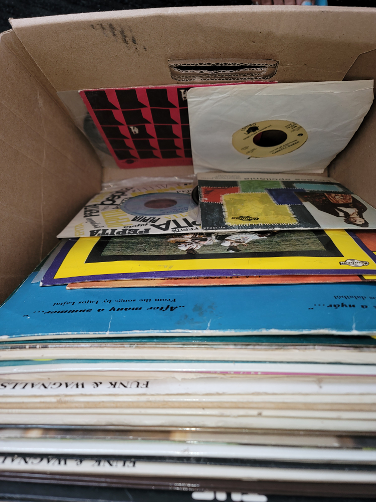 various old records image indicator(8)