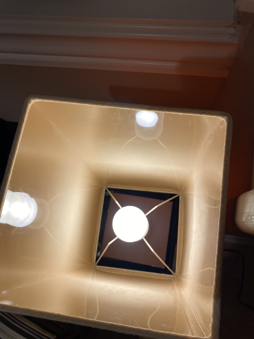 Single chair and lamp - photo 3