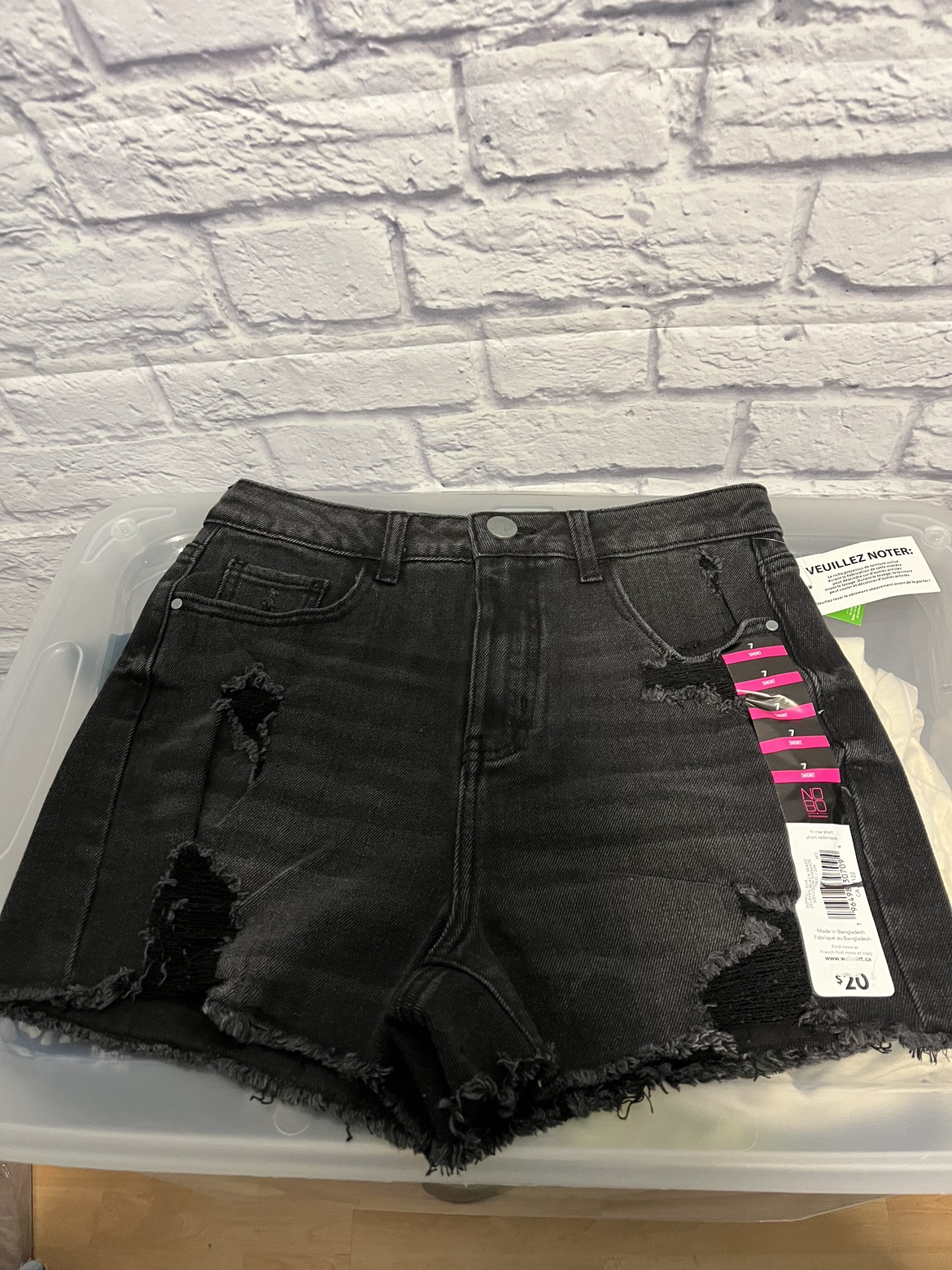 New Jean Shorts Size 7 Juniors image indicator(5)