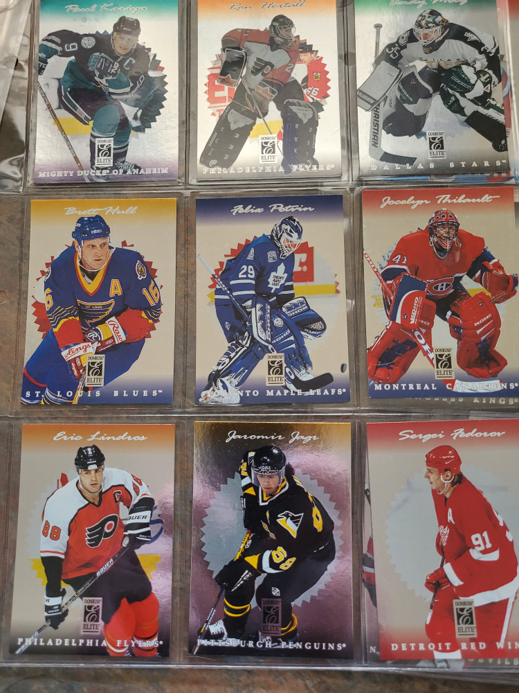 Donruss Elite  base card set 150 cards.15 dollars thumbnail
