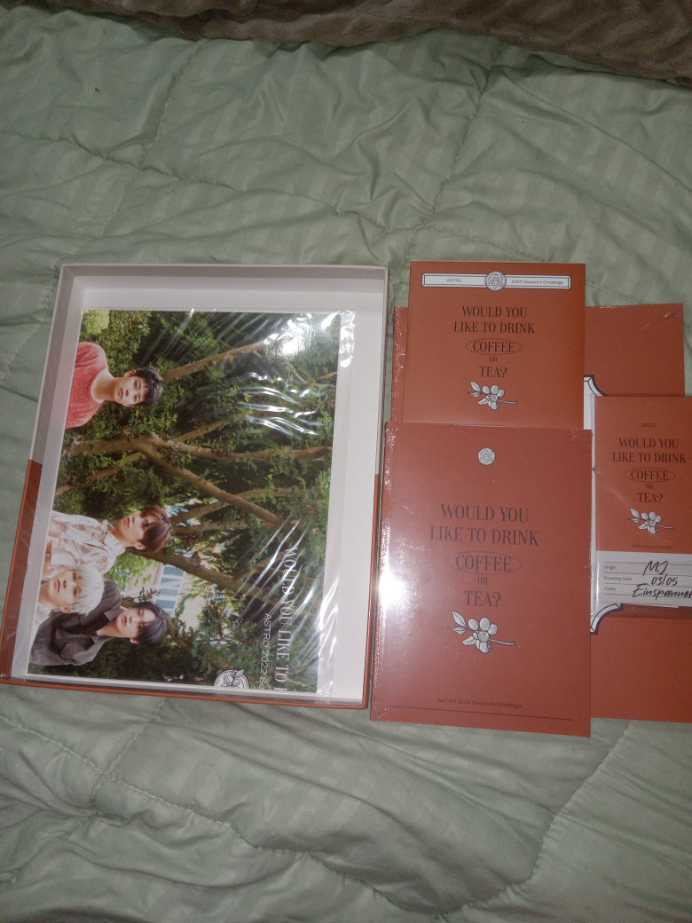 ASTRO 2022 SEASONS GREETINGS - photo 2