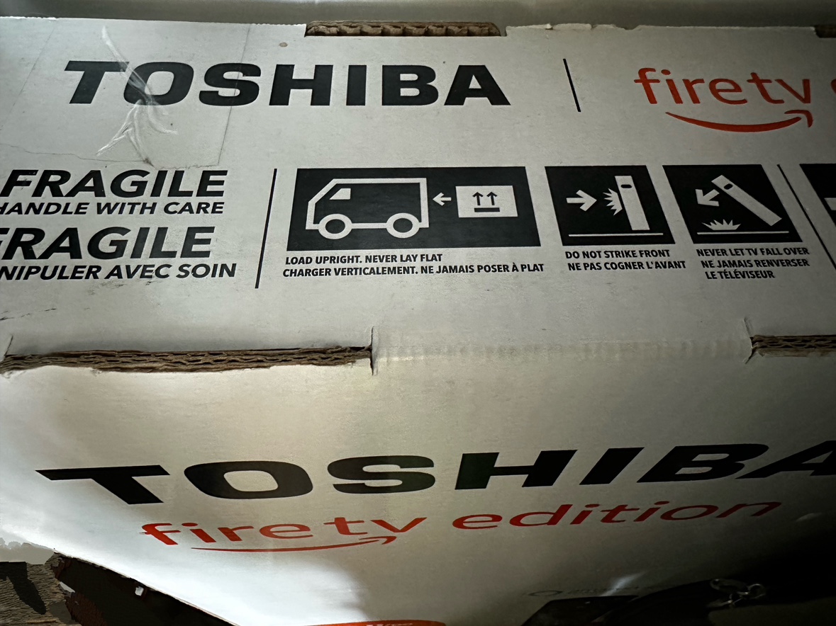 Toshiba 49"  LED HDTV- Smart - photo 3